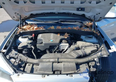 2014 BMW X1 xDrive28I из США, поврежденный, VIN WBAVL1C54EVY23984